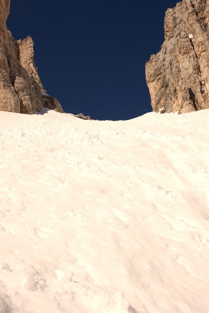 Aufstieg Val Culea, sicht des Splitboarders Südhang in der Sonne, schnell muß es gehen zu Val Culea