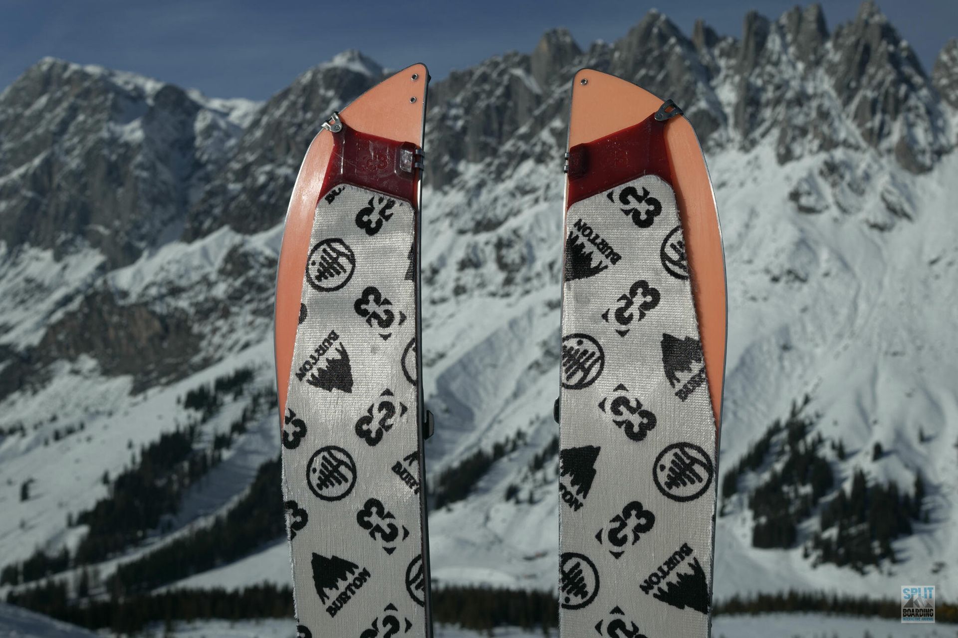 Burton Straight Chuter 21-22 Detail Nose mit Fellen