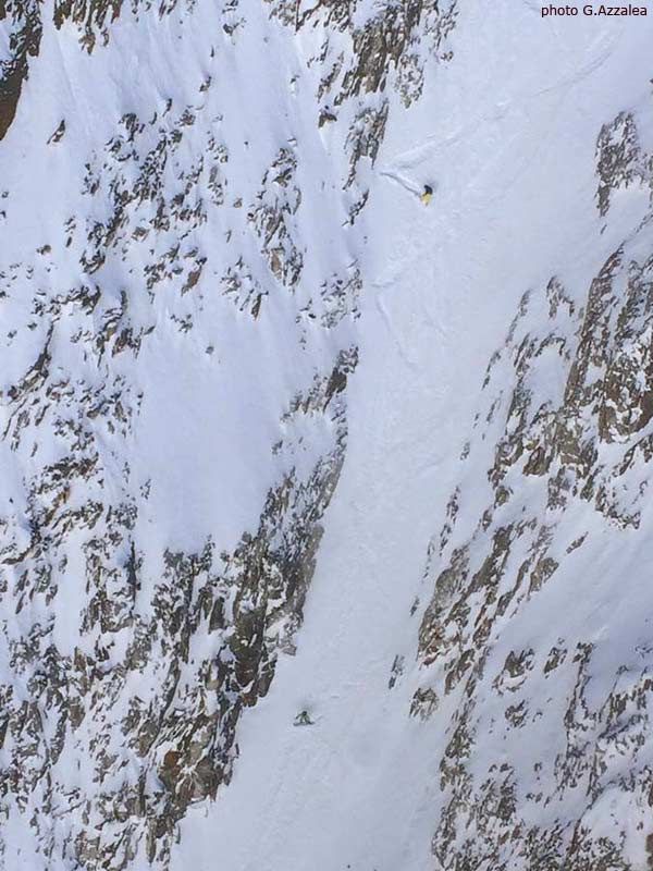 Riding the Domenech Col, Splitboard Riding the Domenech Col, Splitboard