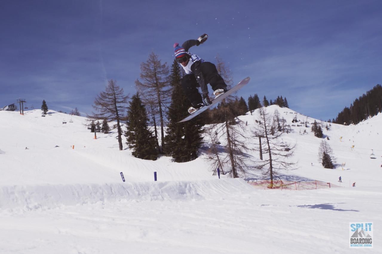 Family Freestyle - ShredSchool Coach Beim Sprung