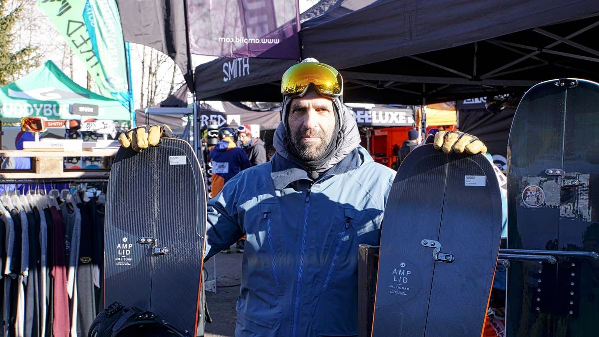 Peter Bauer mit seiner Next Level Amplid Splitboard Range Peter Bauer mit seiner Next Level Amplid Splitboard Range - stolz
