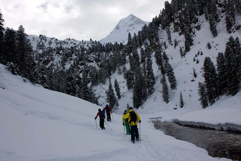 Splitboard Lovers getting out of the Backcountry
