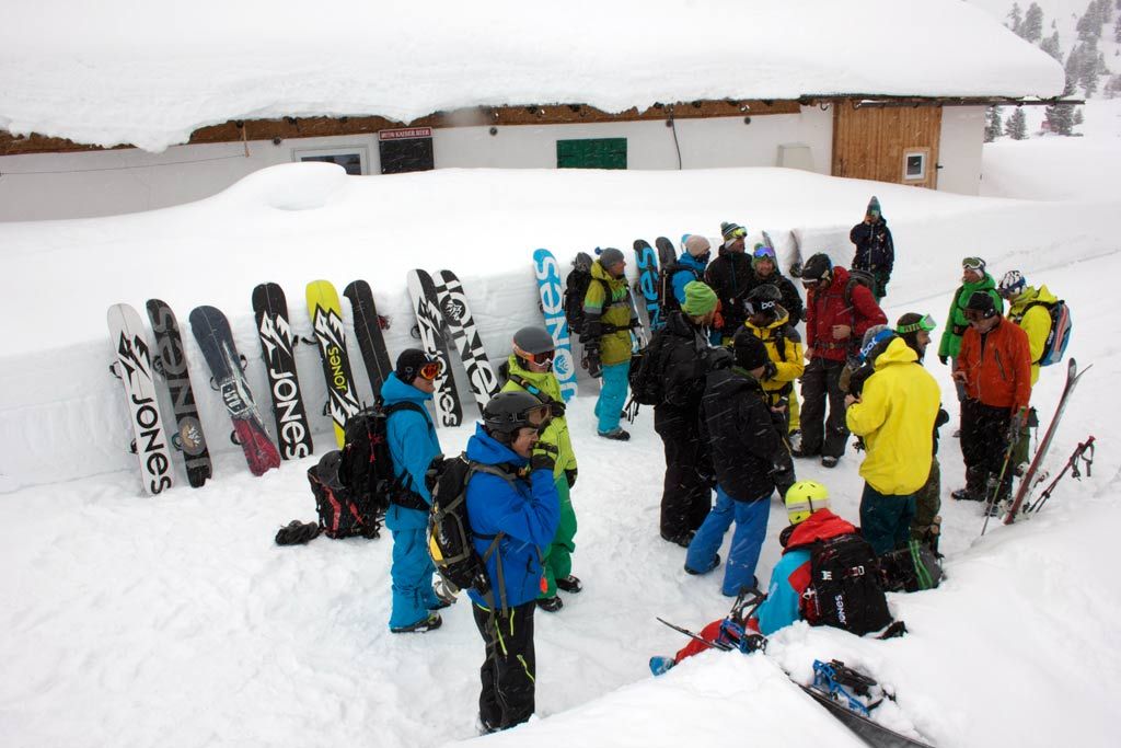 Jones Splitboard friends
