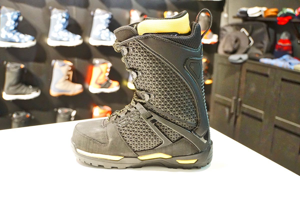 Jones Intuition Boot Seite Jones Intuition Boot Seite