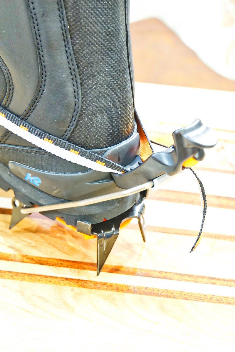 K2 Ascent boot mit Harscheisen back Detail K2 Ascent boot mit Harscheisen back Detail