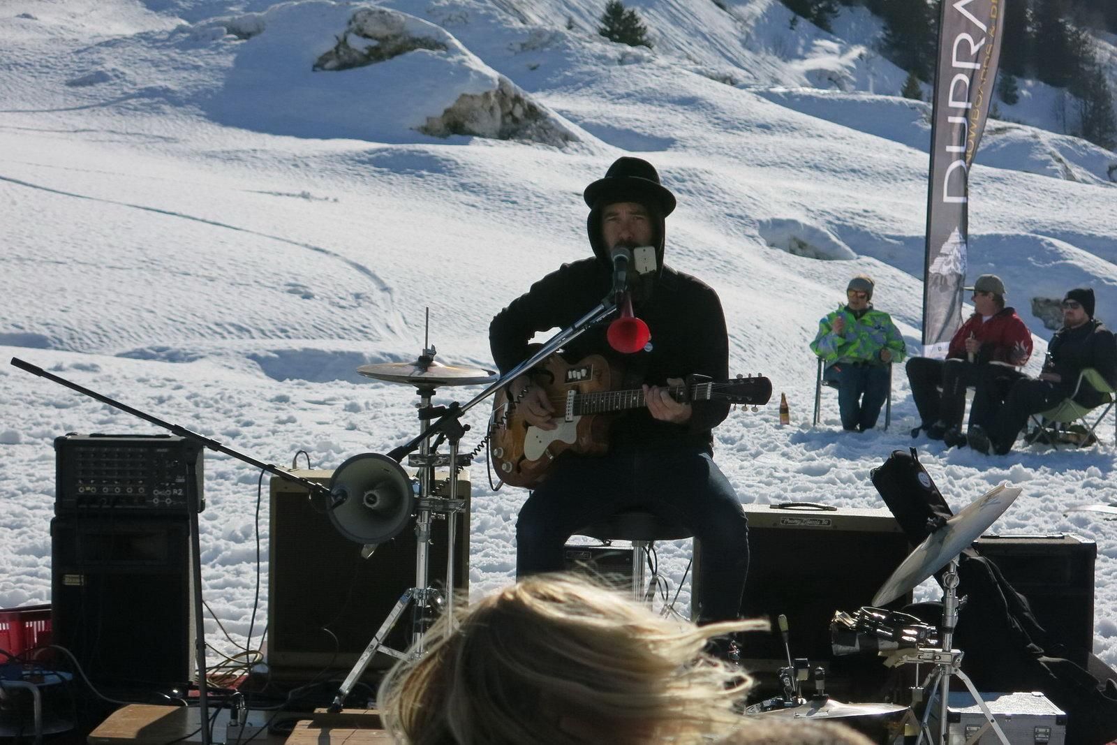 The Belly Hole Freak Boogie Blues One Man Band