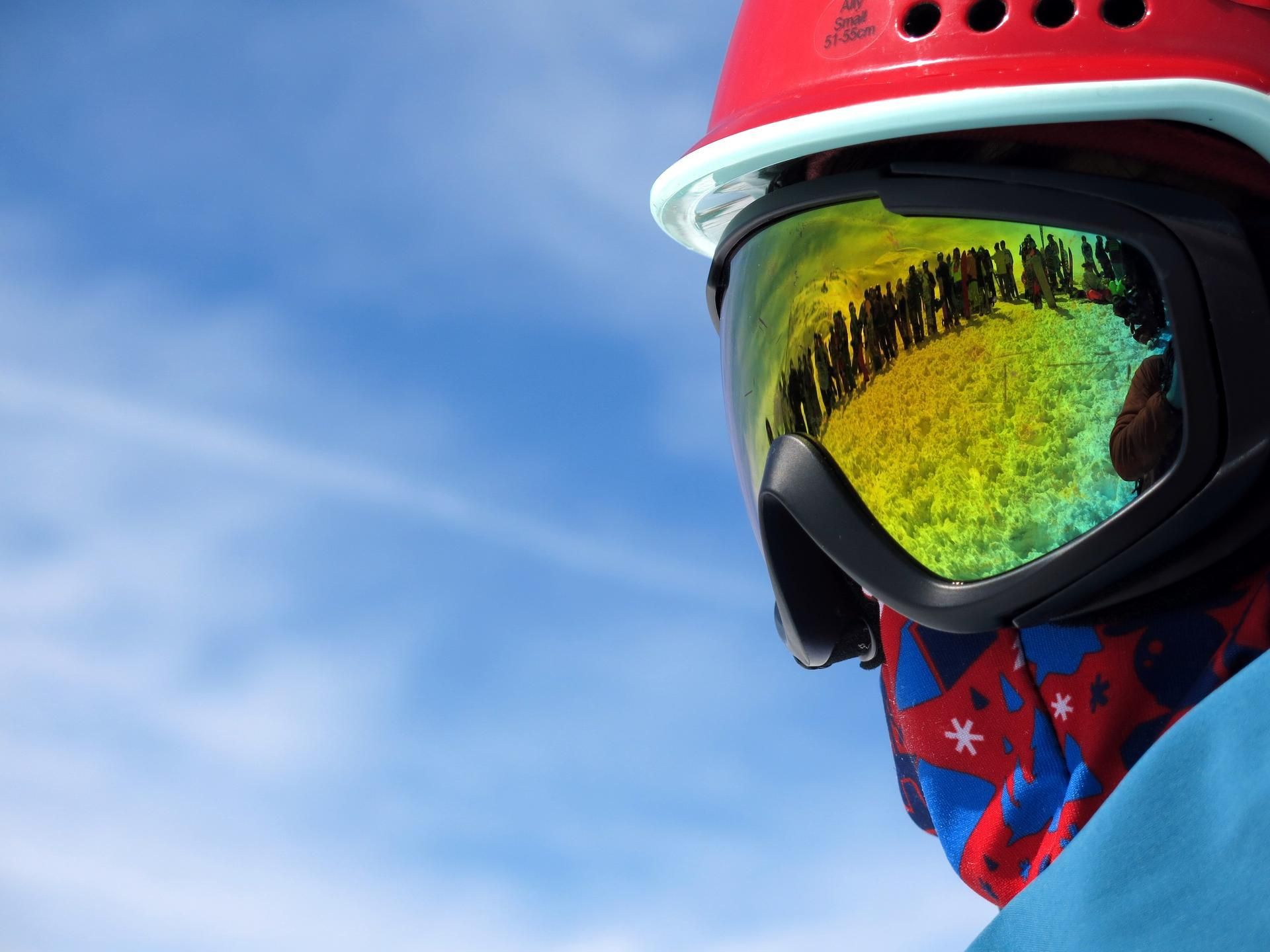 In the mirror of the goggles