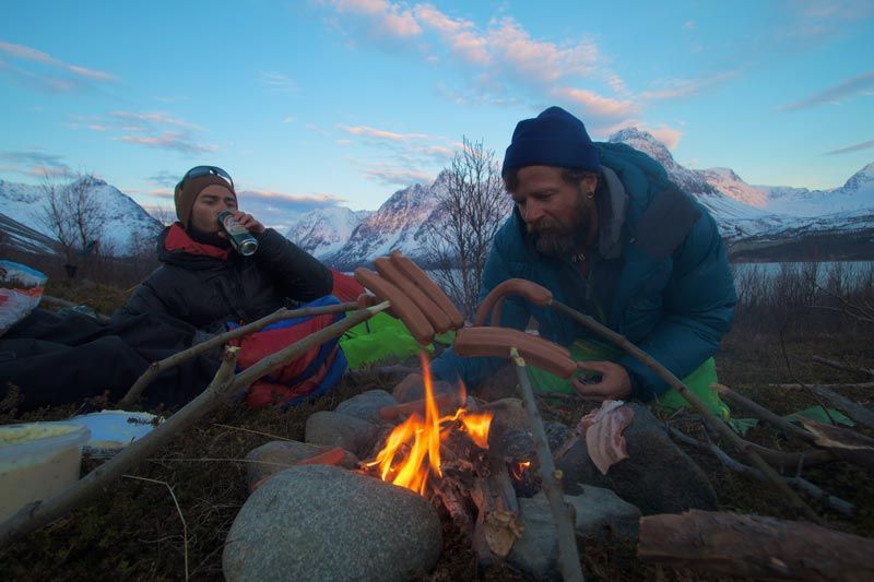 Lagerfeuer Romantik in den Lyngen Alpen