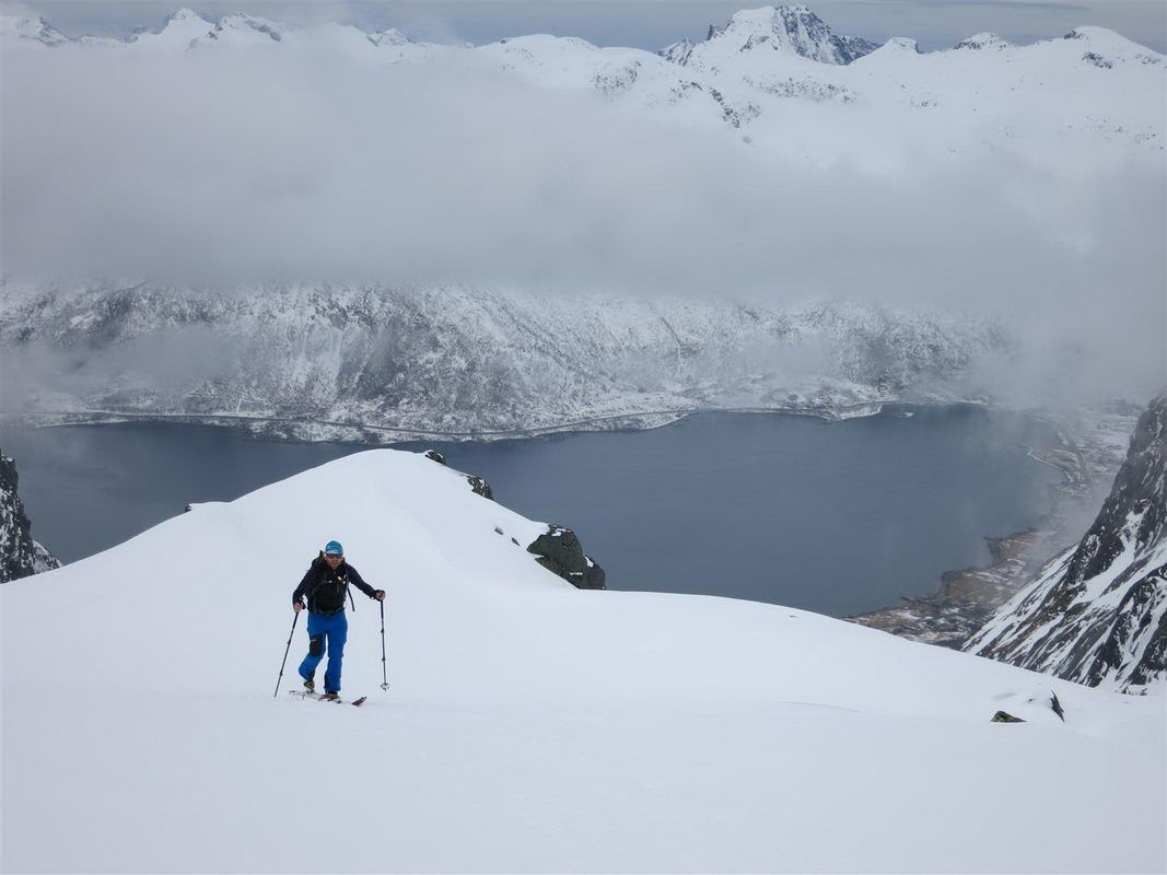 1000 Inseln – 5 Touren – eine Reise: Lofoten im April