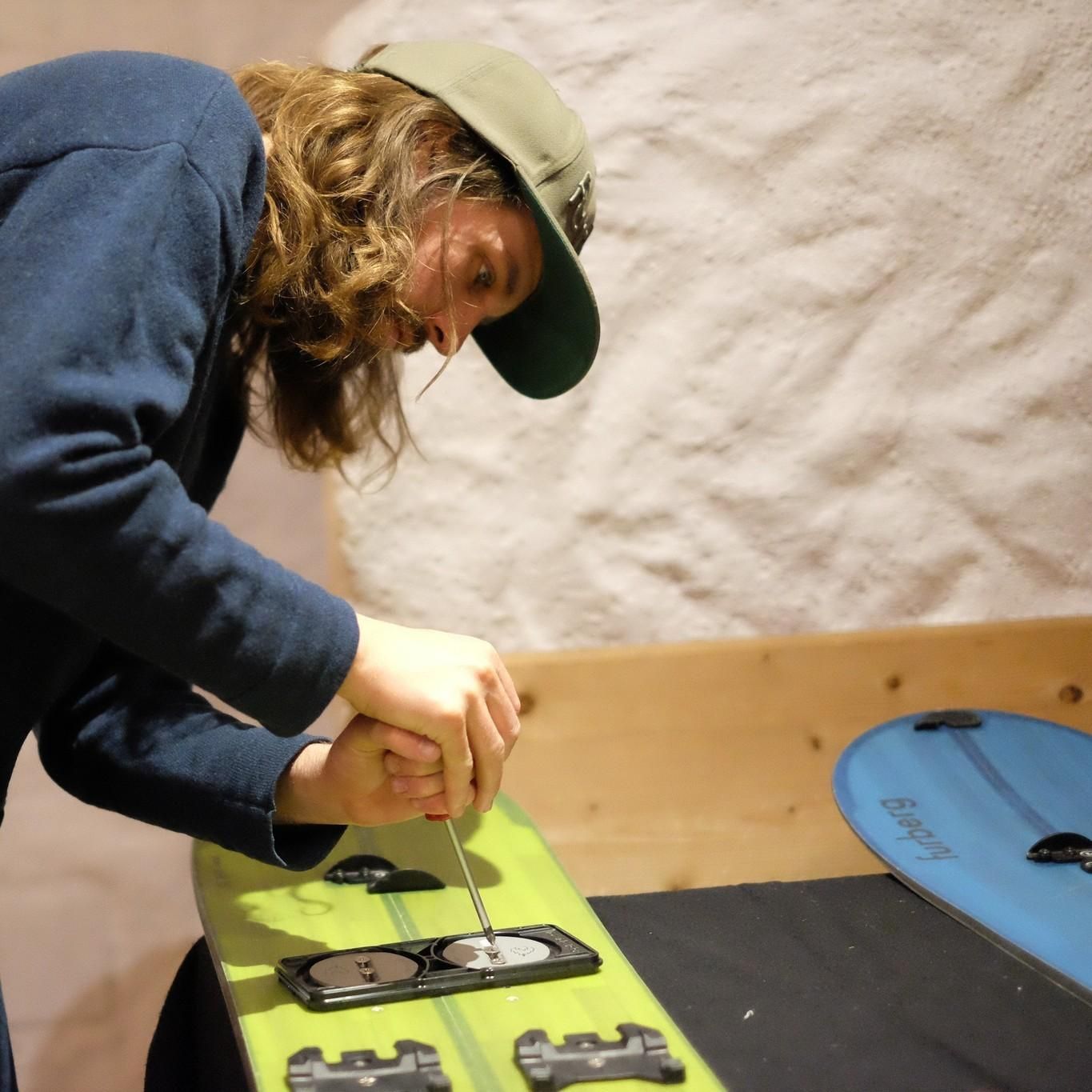 Hampus mounting The Furberg Pow Split
