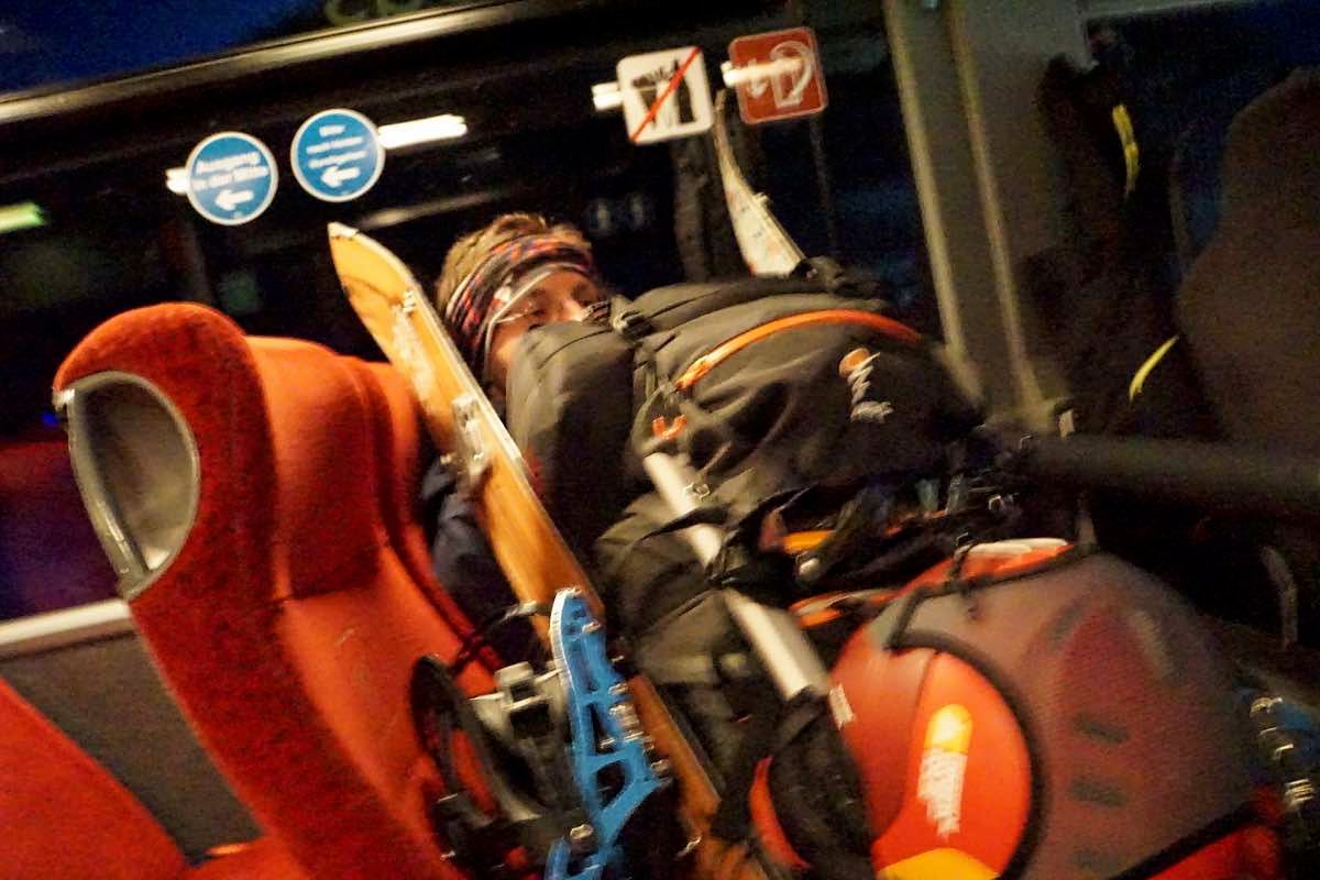 Zurück mit dem Bus zum Stubaier Gletscher Zurück mit dem Bus zum Stubaier Gletscher