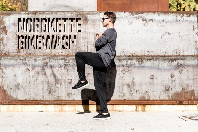 One-leg stand