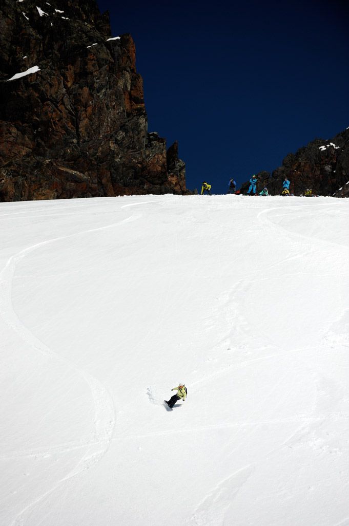 Pia Splitboard riding. Pic by Alex Papis Splitboard Pia enjoys it
