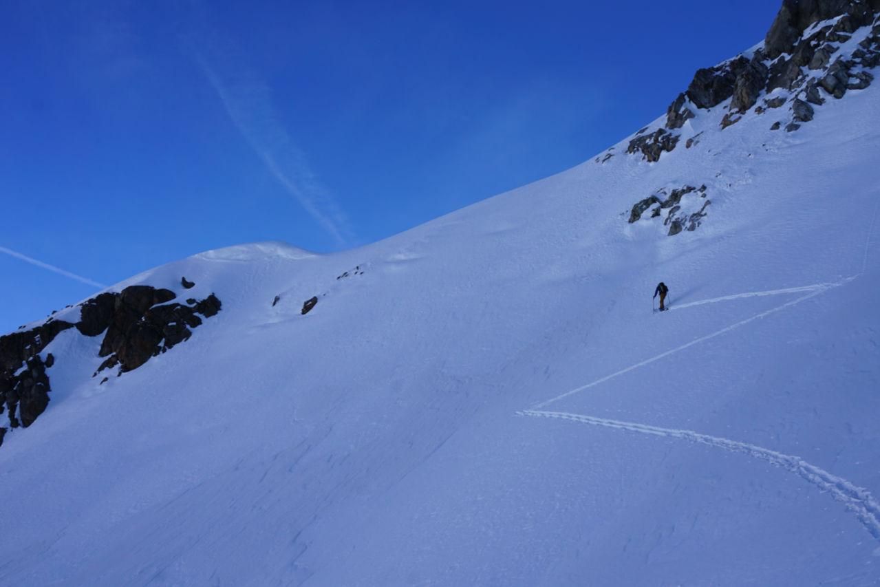 Sicherheit geht vor Splitboarding am Arlberg Abbruch 20 Meter vor dem Ziel