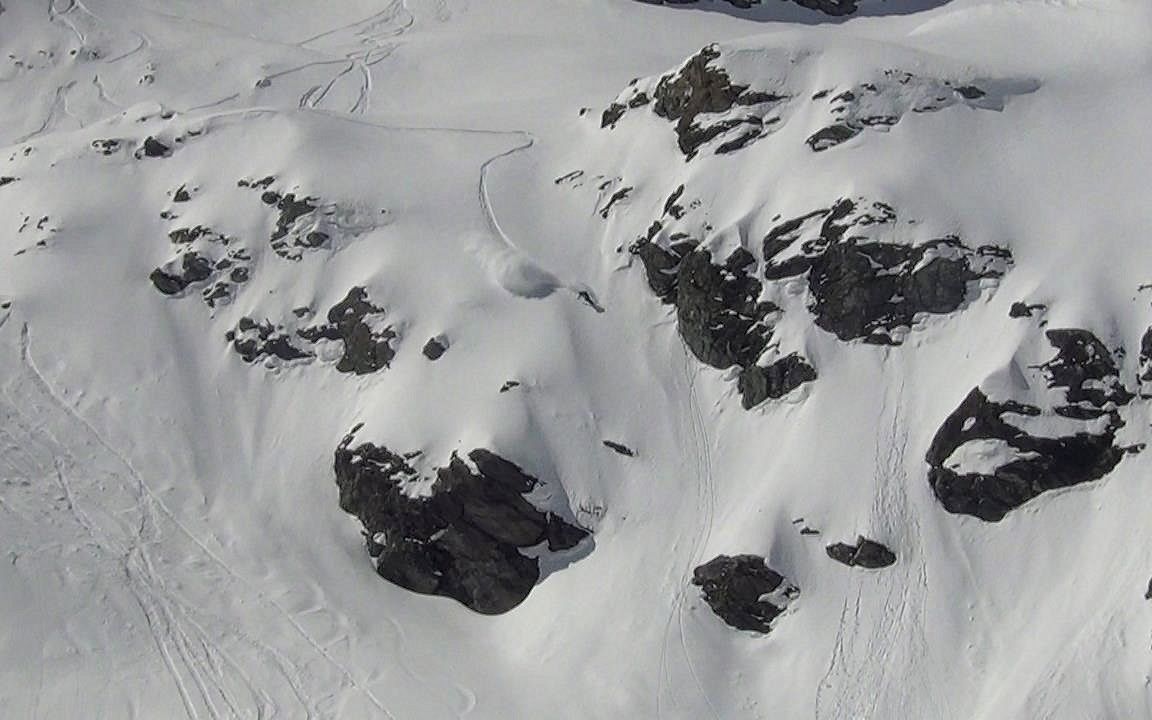 Features on the way down Features on the way down