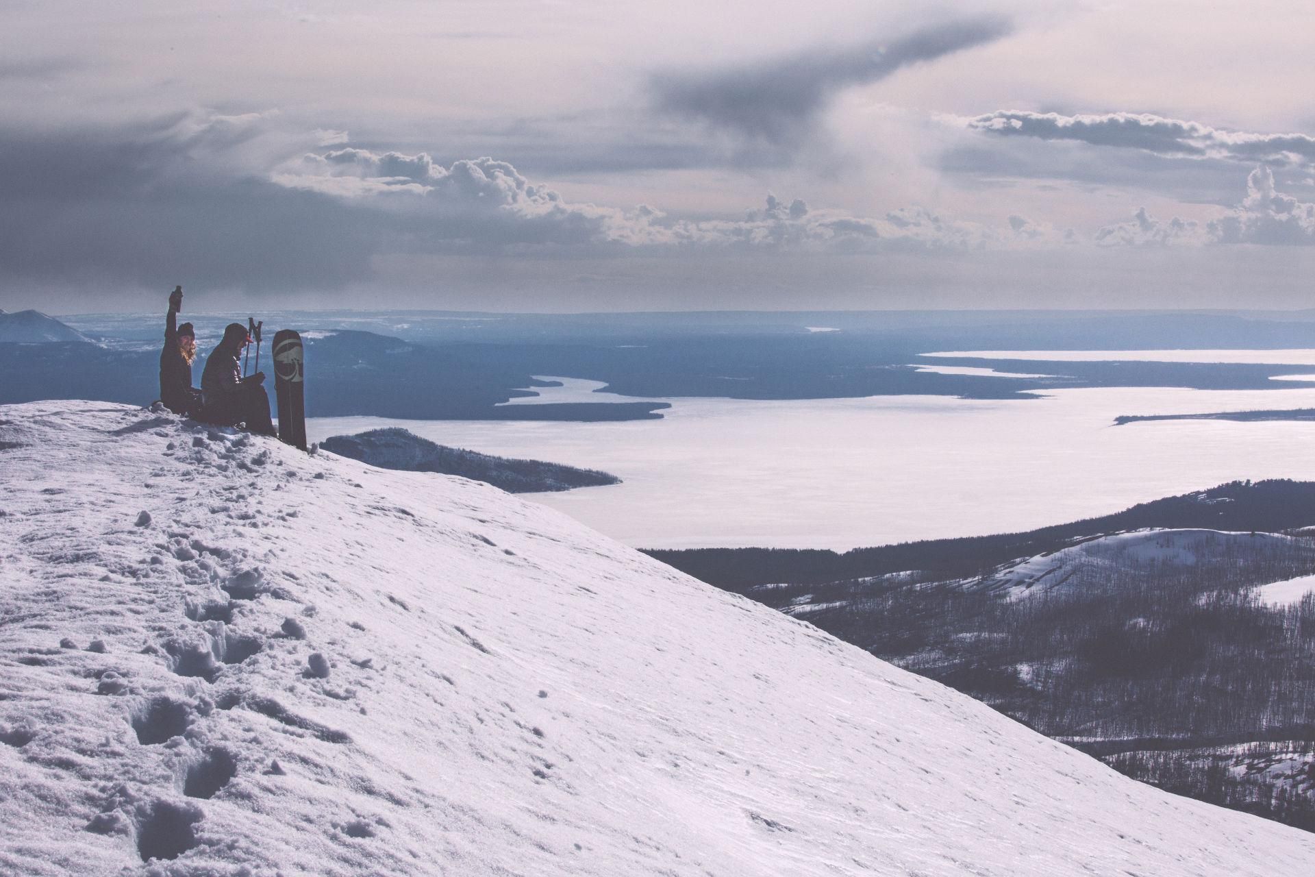 ..kommt man irgendwann ans Ziel. Mit Blick auf den Yellowstone Lake.