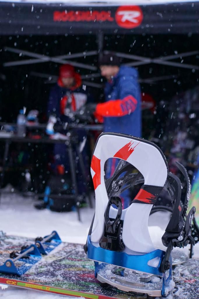 Rossignol XV Splitboard Bindung Highback vor dem First Try  Messestand 