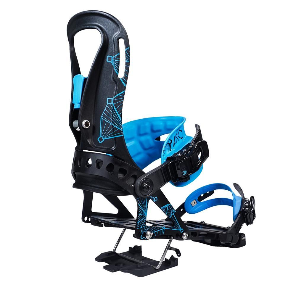 Spark Arc Cyan von schräg hinten mit Steighilfe