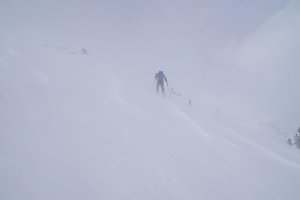Das Wetter ist schlecht, mit der Boe Bib ist dir angenehm warm
