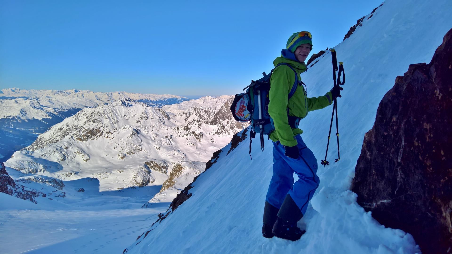 Schneeglocke und Piz Grambola