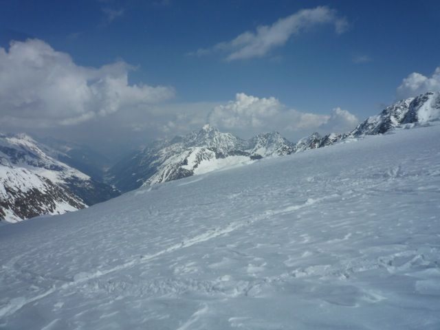 Zuckerhuetl across Pfaffenferner