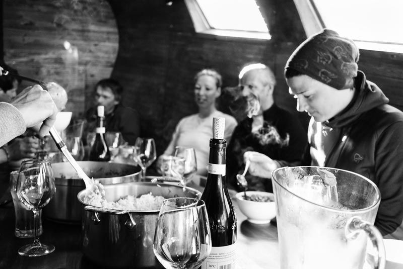 Lyngen ein guter wein an Board Lyngen ein guter wein an Board