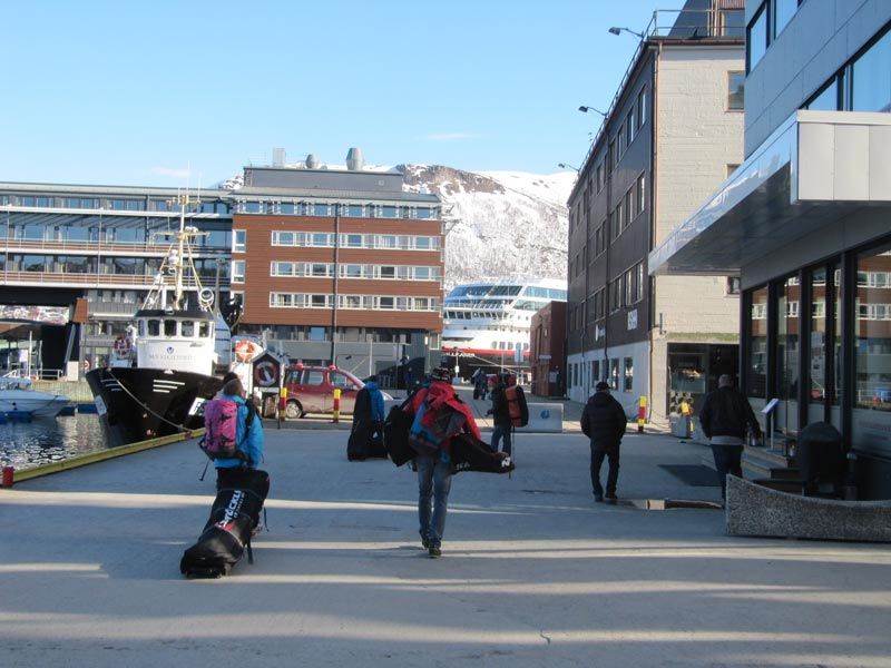 Lyngen zurück in die Zivilisation Lyngen zurück in die Zivilisation